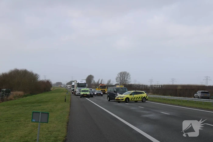 Schade aan bestelbus door harde wind