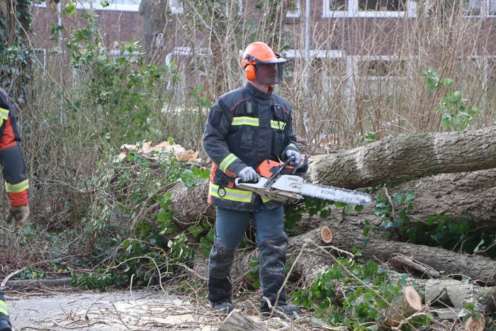 Veel schade aan flat door storm