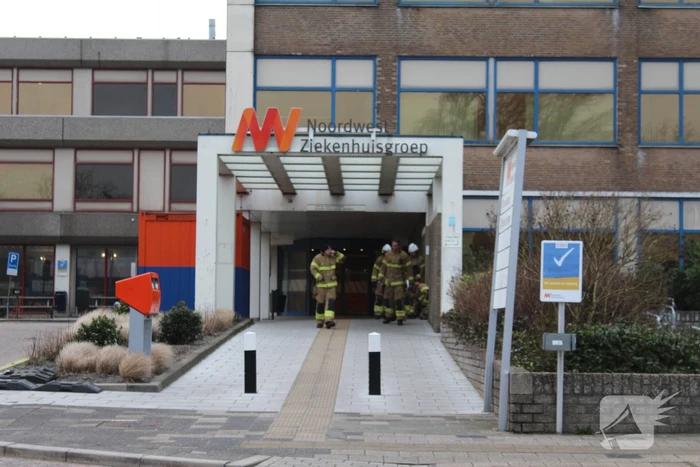 Dak waait los van ziekenhuis
