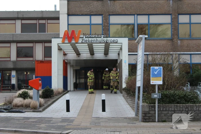 Dak waait los van ziekenhuis