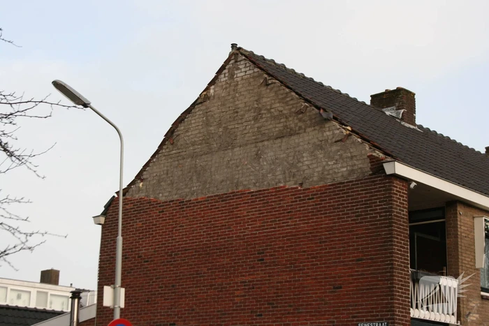 Gevel stort in door harde wind