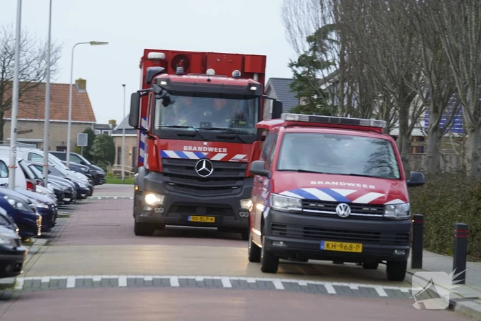 Dakbedekking belandt op voertuigen