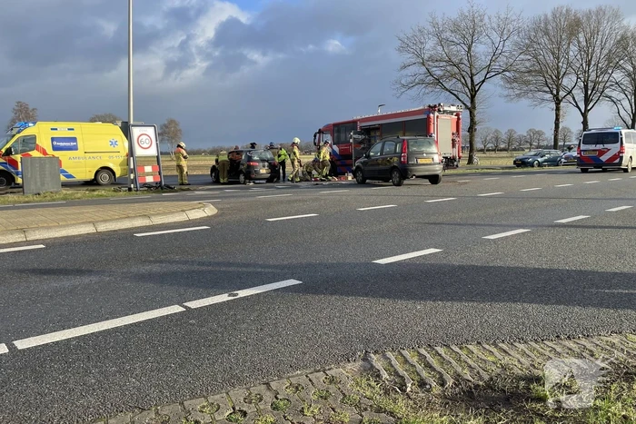 Botsing tussen twee voertuigen op kruising