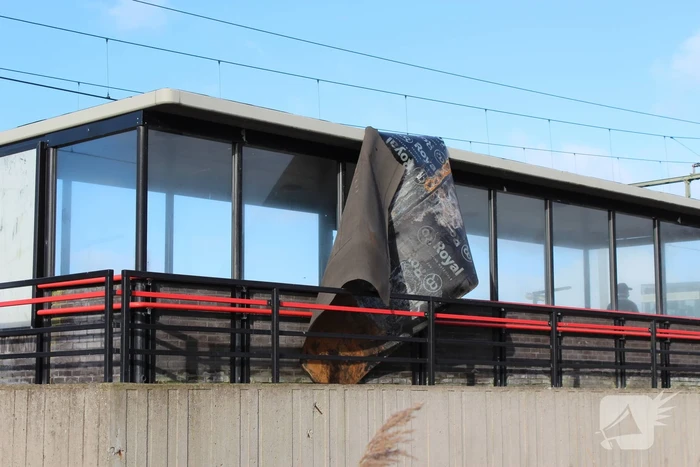 Treinperron deels ingestort