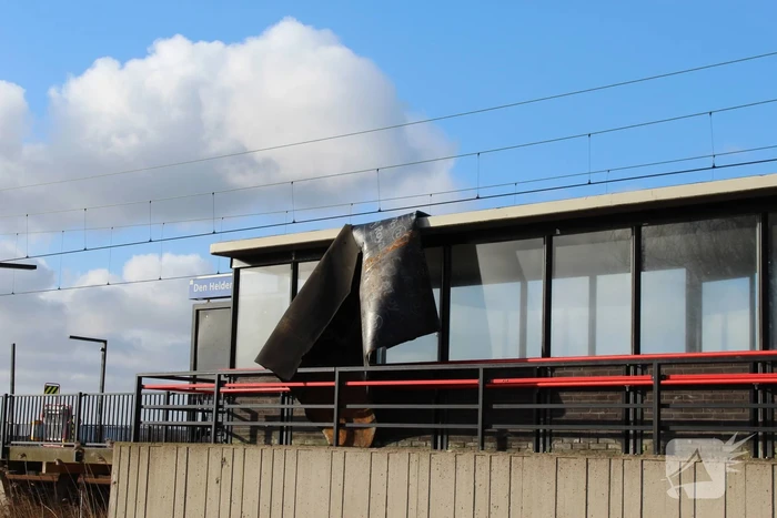 Treinperron deels ingestort