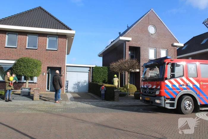 Losliggende dakpannen zorgen voor gevaar