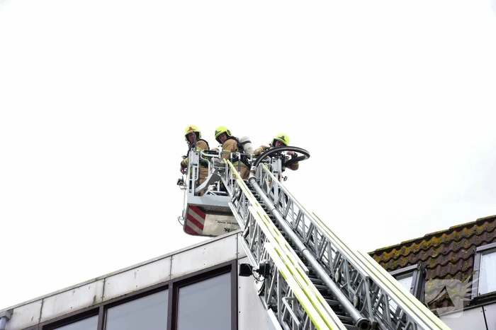 Flinke rookontwikkeling vanwege brand in slooppand