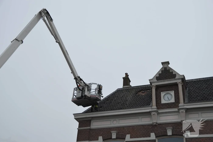Stormschade aan treinstation