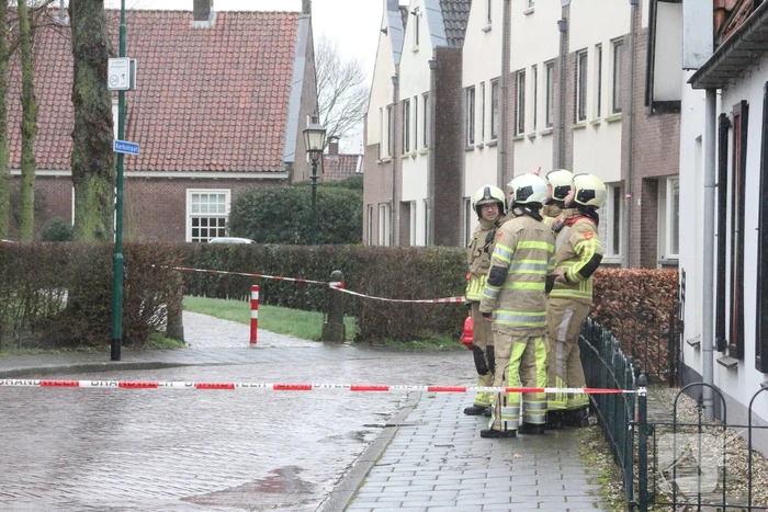 Dakbedekking Sint-Nicolaaskerk waait los
