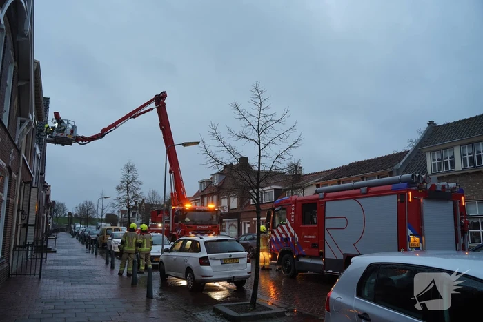 Brandweer ingezet voor stormschade aan kerk