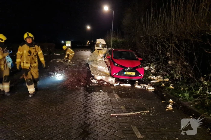 Deel van schuur weggewaaid door windhoos