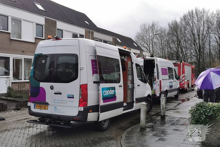 Brandweer verricht metingen na melding gaslek
