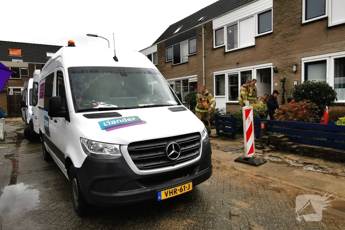 Brandweer verricht metingen na melding gaslek