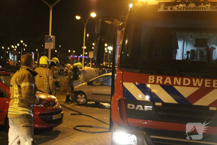 Brandweer verricht controle na brand in voertuig