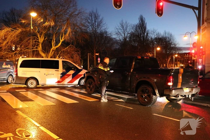 Scooter belandt onder pick-up na ongeval