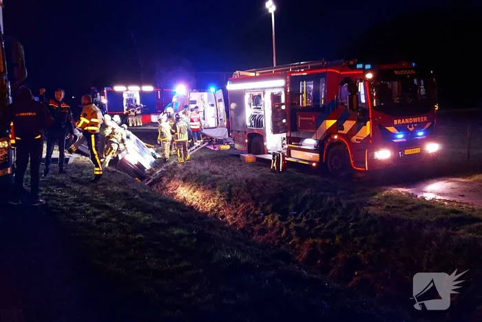 Ernstig ongeval tussen vrachtwagen en bestelbus