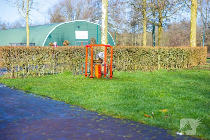 Velden Sportcomplex Buiningpark onder water door lekkende brandkraan