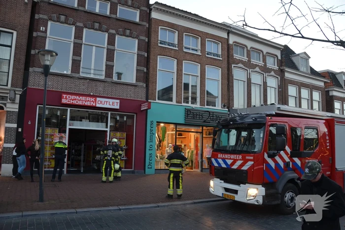 Brandweer controleert winkel na brandmelding