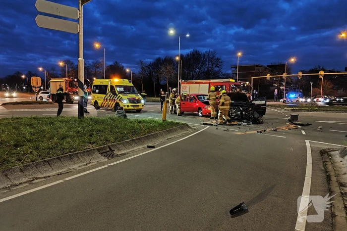 Veel schade bij ongeval op kruising