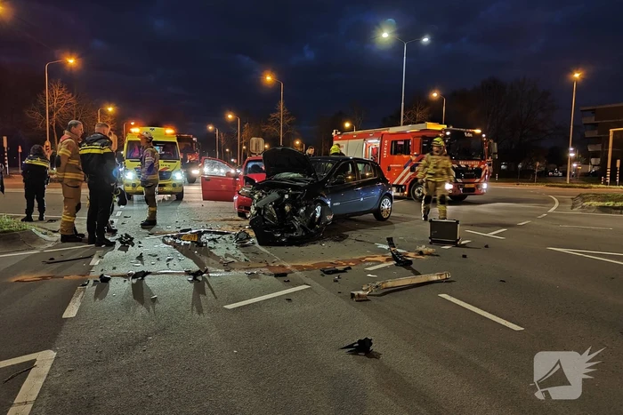 Veel schade bij ongeval op kruising