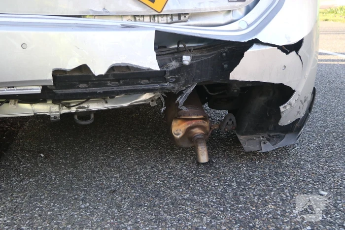 Flinke schade bij kettingbotsing tussen vier voertuigen