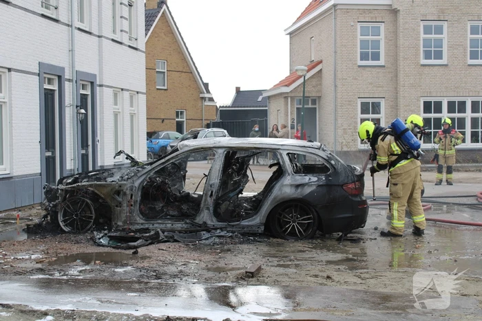 Woning beschadigd door autobrand