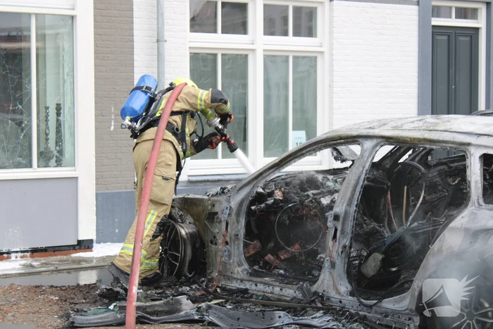 Woning beschadigd door autobrand