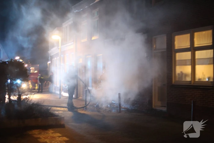 Veel rook bij brand in woning