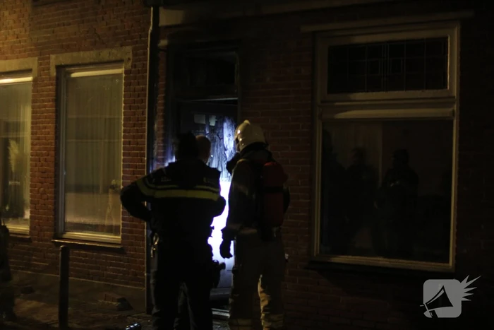Veel rook bij brand in woning