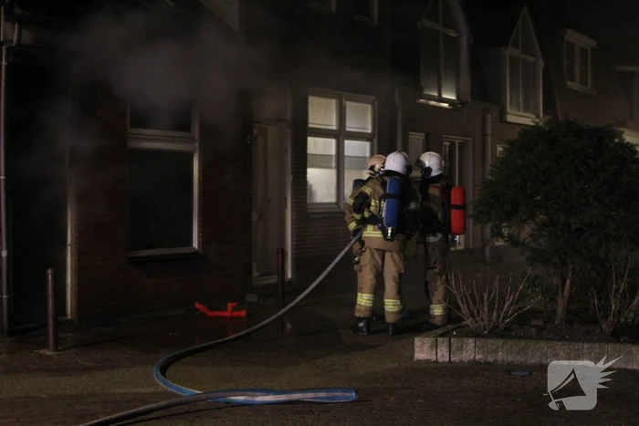 Veel rook bij brand in woning