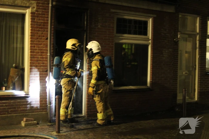 Veel rook bij brand in woning