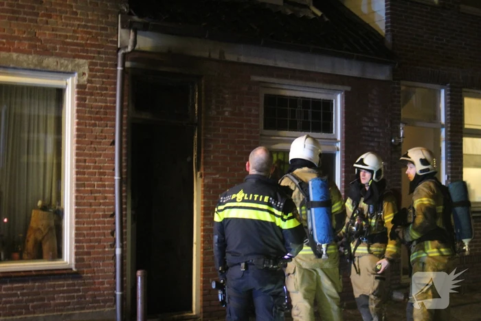 Veel rook bij brand in woning