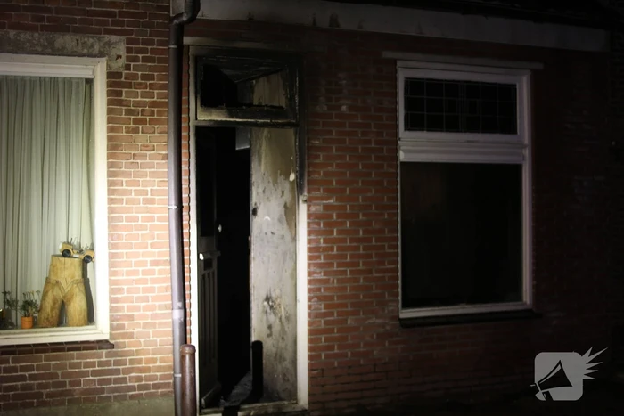 Veel rook bij brand in woning