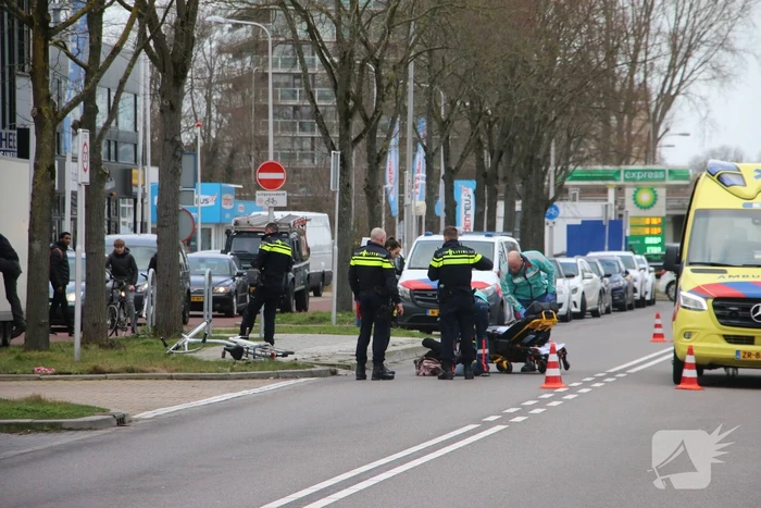 Automobilist schept overstekende fietser