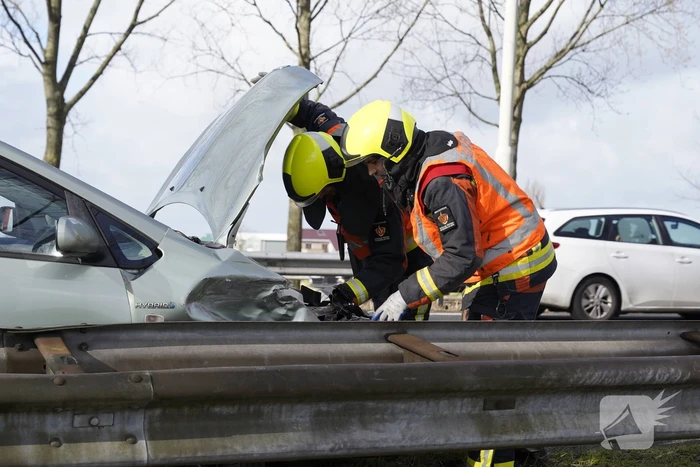 Vijf auto's en een vrachtwagen betrokken bij botsing