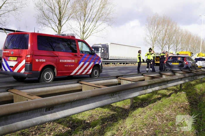 Vijf auto's en een vrachtwagen betrokken bij botsing