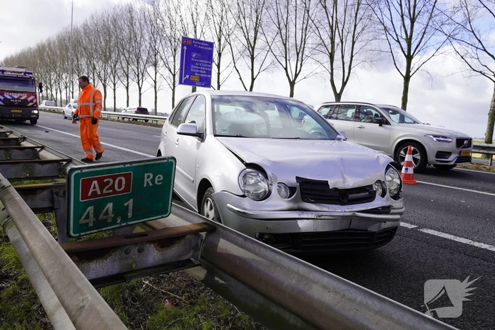 Vijf auto's en een vrachtwagen betrokken bij botsing