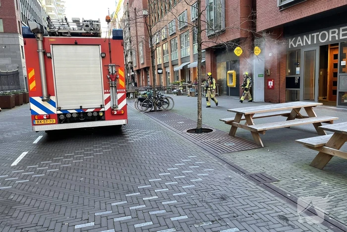 Rookontwikkeling bij brand in kantoorpand