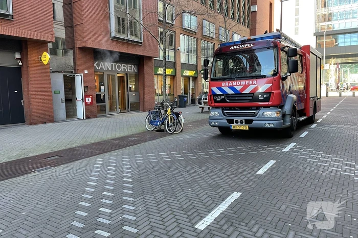Rookontwikkeling bij brand in kantoorpand