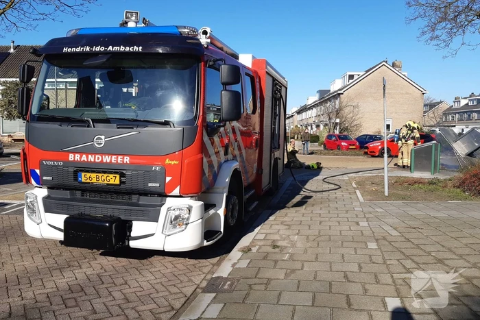 Veel rook bij brand in ondergrondse container