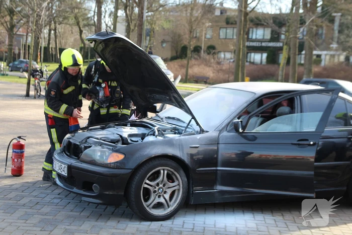 Omstanders voorkomen erger bij autobrand