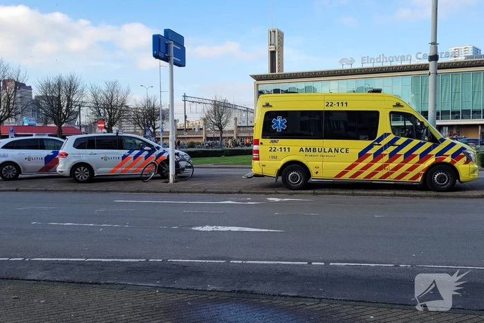 Fietser gewond bij botsing met auto