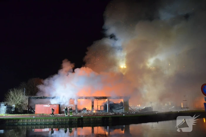 Evacuaties na brand in kringloopwinkel
