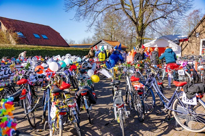 Carnaval: van kroeg naar kroeg op de fiets