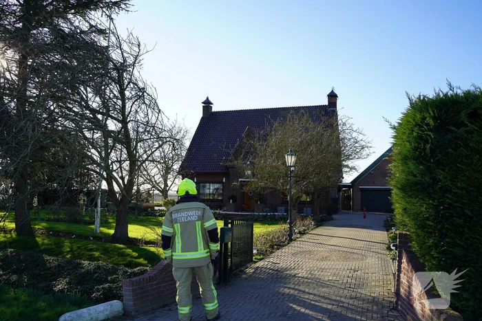 Weg afgesloten vanwege brand in schoorsteen