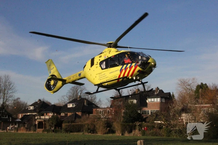 Traumahelikopter met trauma-arts voor incident met kind