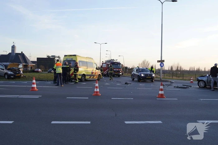 Flinke schade bij aanrijding op kruising