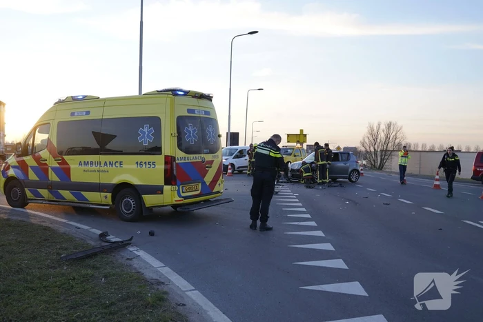 Flinke schade bij aanrijding op kruising
