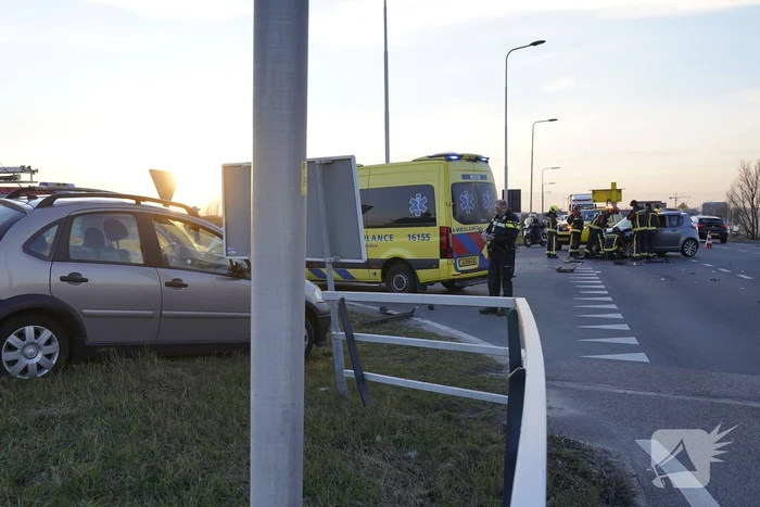 Flinke schade bij aanrijding op kruising