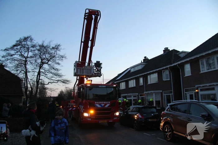 Brand in schoorsteen van woning